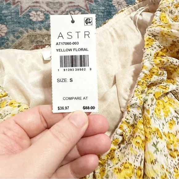 NWT ASTR THE LABEL Ruffle One Shoulder Top Blouse Small Yellow Floral Print - Picture 9 of 12